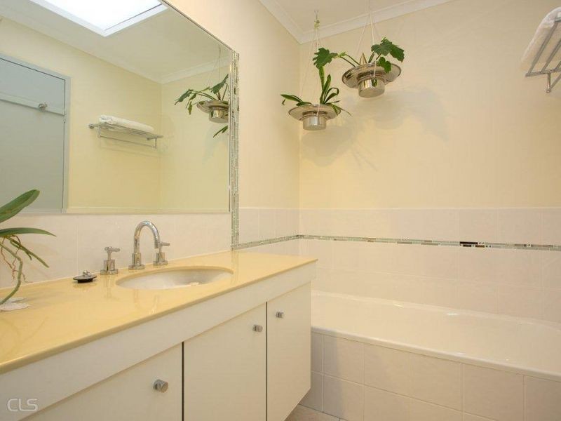 4A/16 Spinnaker Drive, Sandstone Point QLD 4511