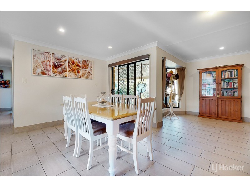 18 Mossman Way, Sandstone Point QLD 4511