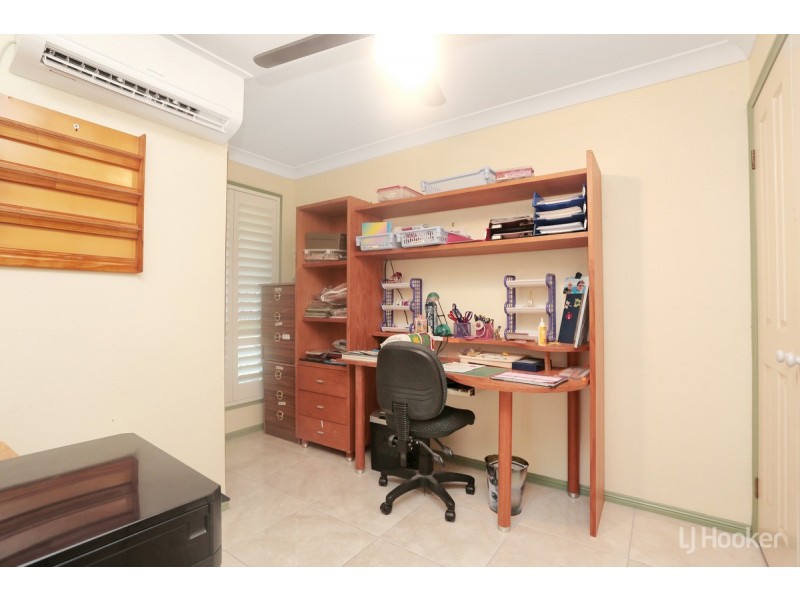 12 Chiltern Place, Sandstone Point QLD 4511