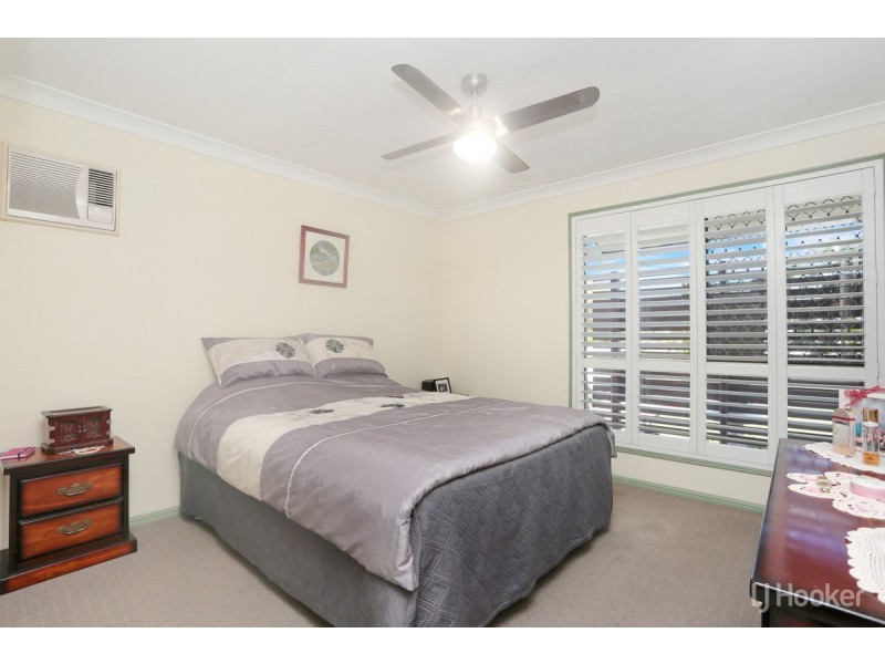 12 Chiltern Place, Sandstone Point QLD 4511