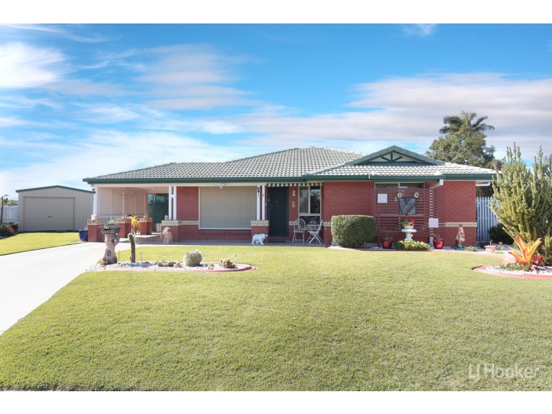 12 Chiltern Place, Sandstone Point QLD 4511