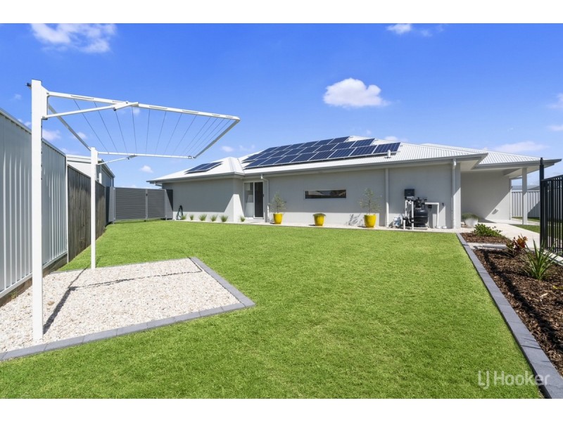 4 Callisia Crescent, Banksia Beach QLD 4507