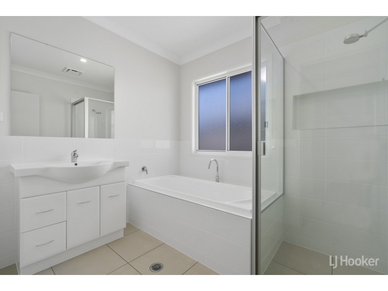 4 Callisia Crescent, Banksia Beach QLD 4507