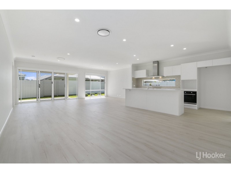 4 Callisia Crescent, Banksia Beach QLD 4507