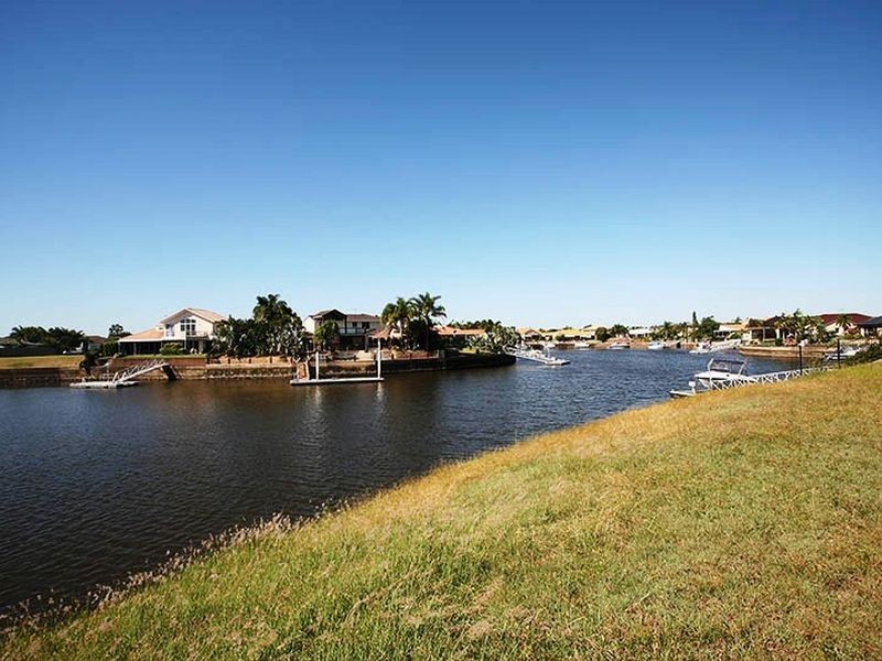 60 Island Parade, Banksia Beach QLD 4507