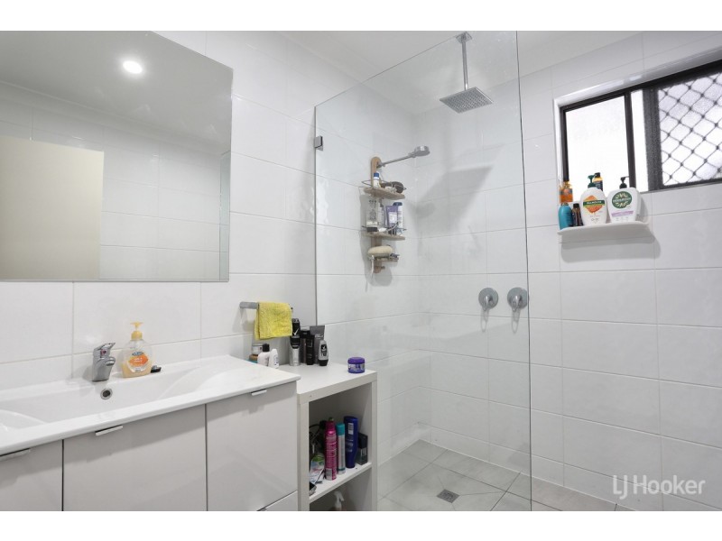 8 Regina Avenue, Ningi QLD 4511