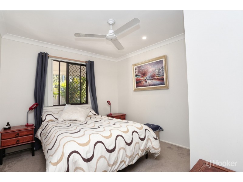 8 Regina Avenue, Ningi QLD 4511