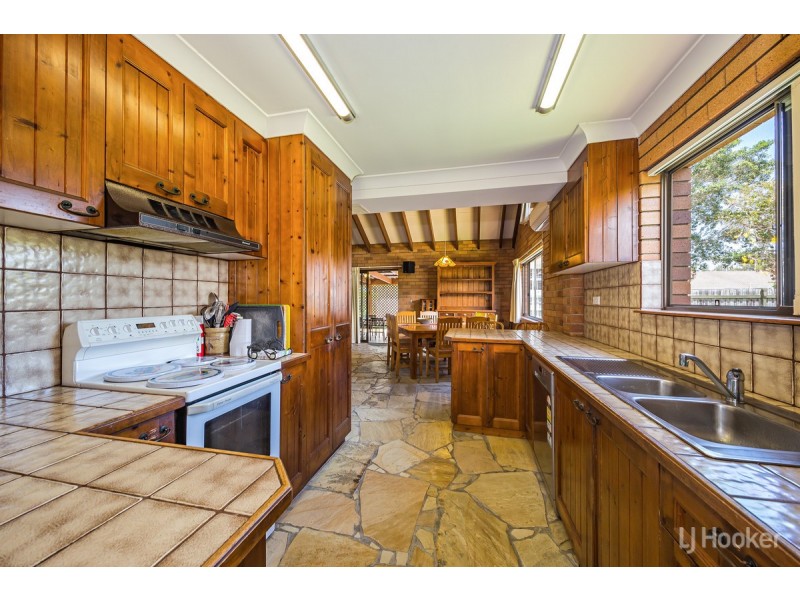 32 Brookes Crescent, Woorim QLD 4507