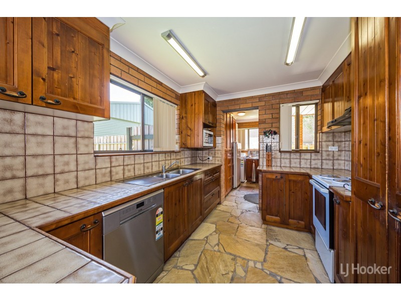 32 Brookes Crescent, Woorim QLD 4507