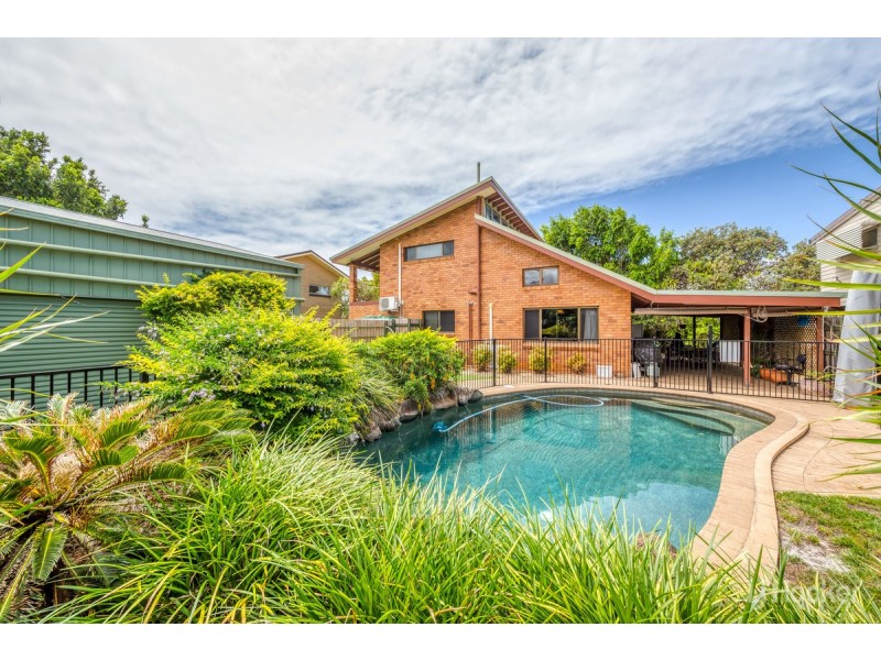 32 Brookes Crescent, Woorim QLD 4507