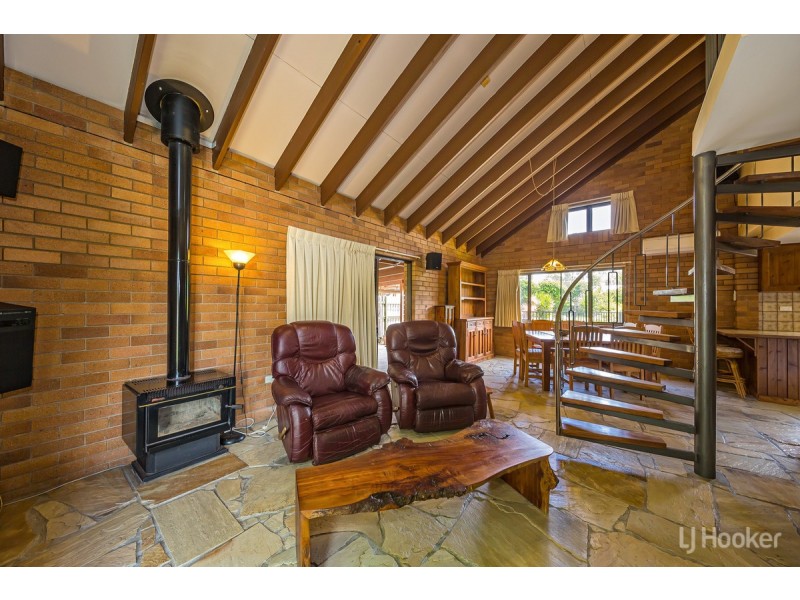 32 Brookes Crescent, Woorim QLD 4507