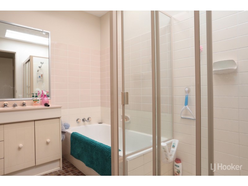 16B/10 Spinnaker Drive, Sandstone Point QLD 4511