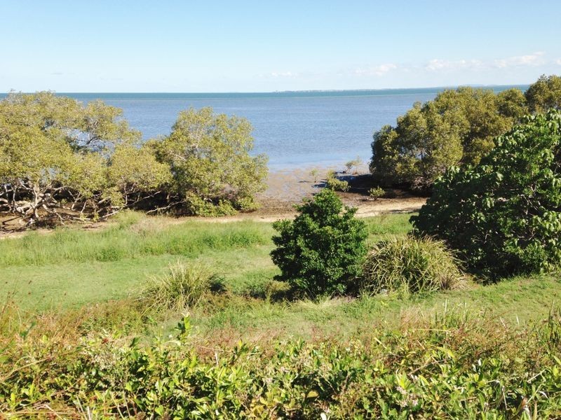 22 Albert Place, Sandstone Point QLD 4511