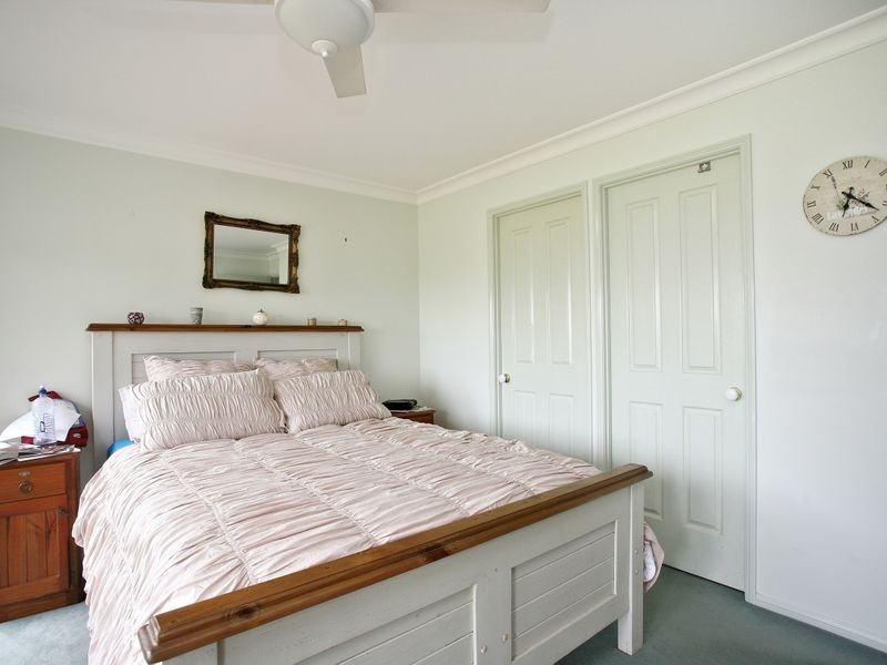 22 Albert Place, Sandstone Point QLD 4511