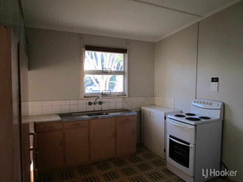 27 First Avenue, Woorim QLD 4507