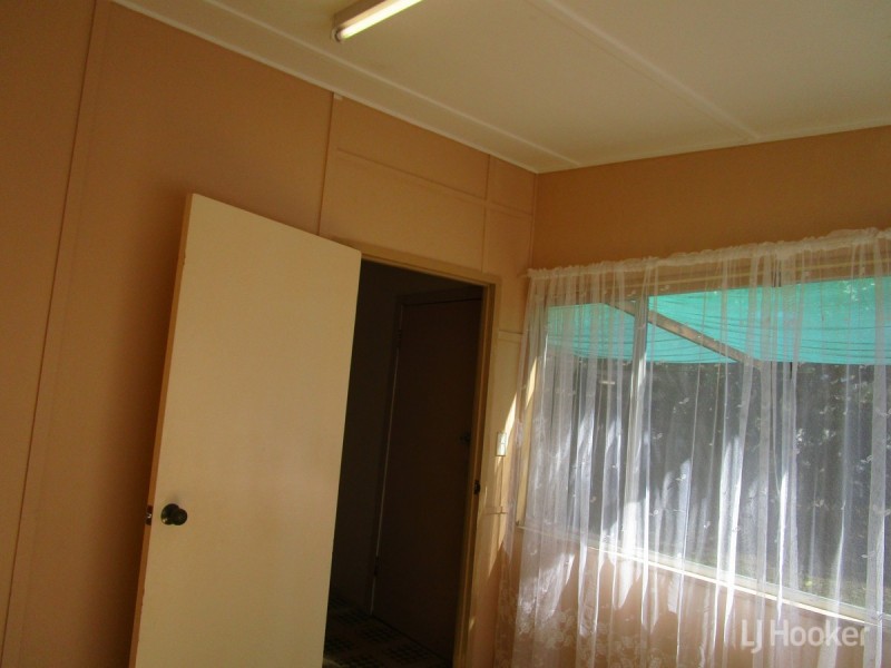 27 First Avenue, Woorim QLD 4507