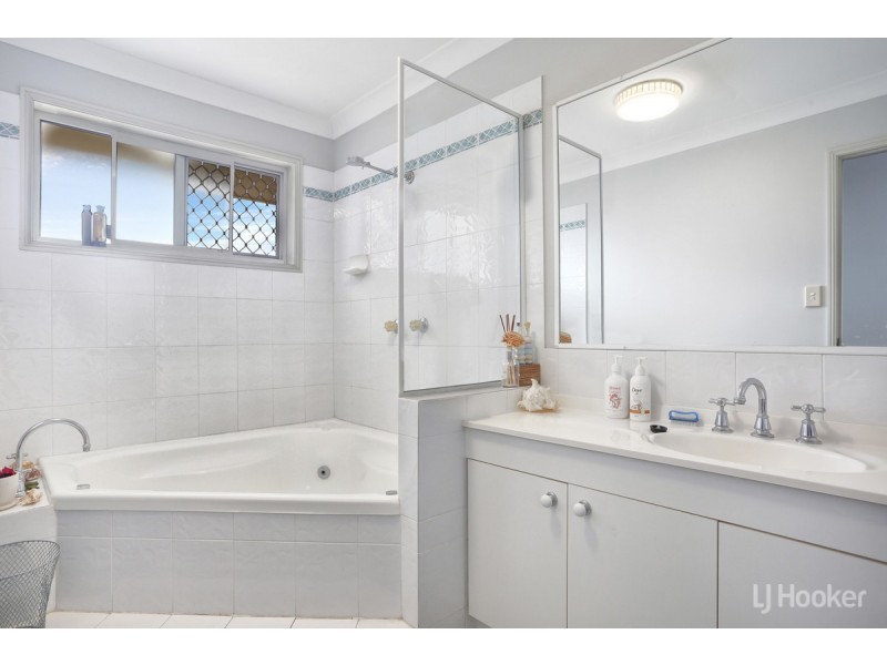 56 Hoya Crescent, Bongaree QLD 4507