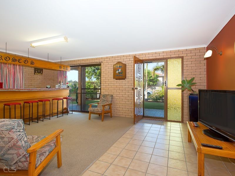 42 Brookes Crescent, Bribie Island QLD 4507