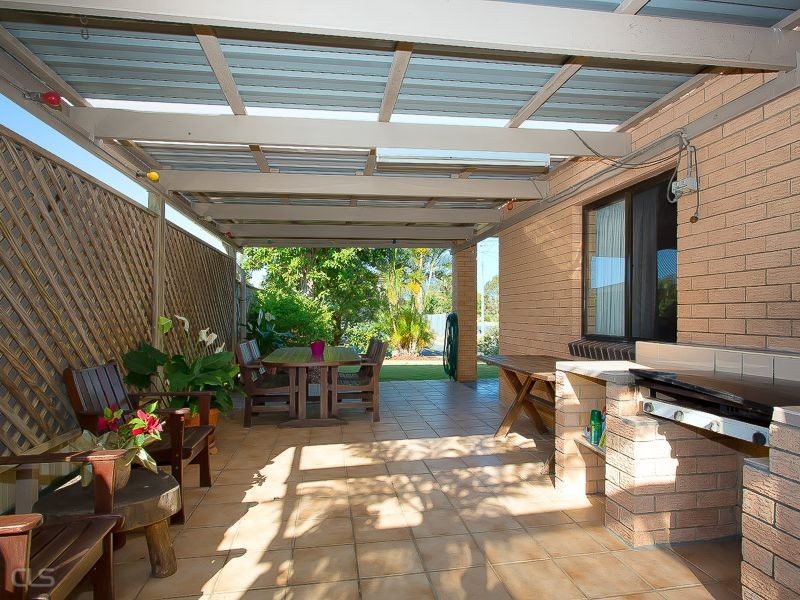 42 Brookes Crescent, Bribie Island QLD 4507