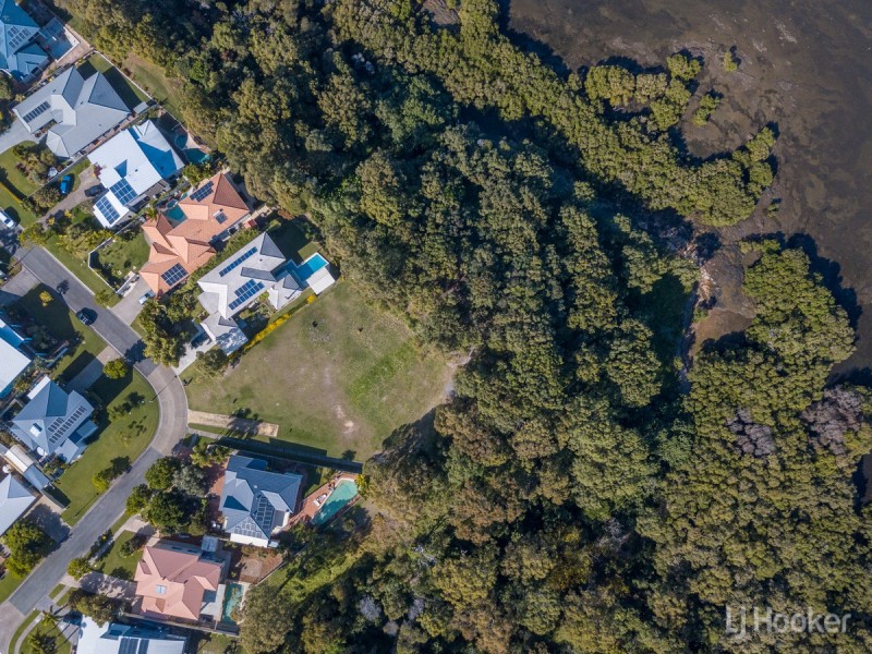 33 Avalon Street, Sandstone Point QLD 4511