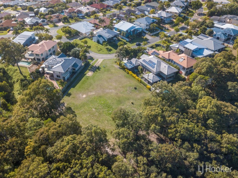 33 Avalon Street, Sandstone Point QLD 4511