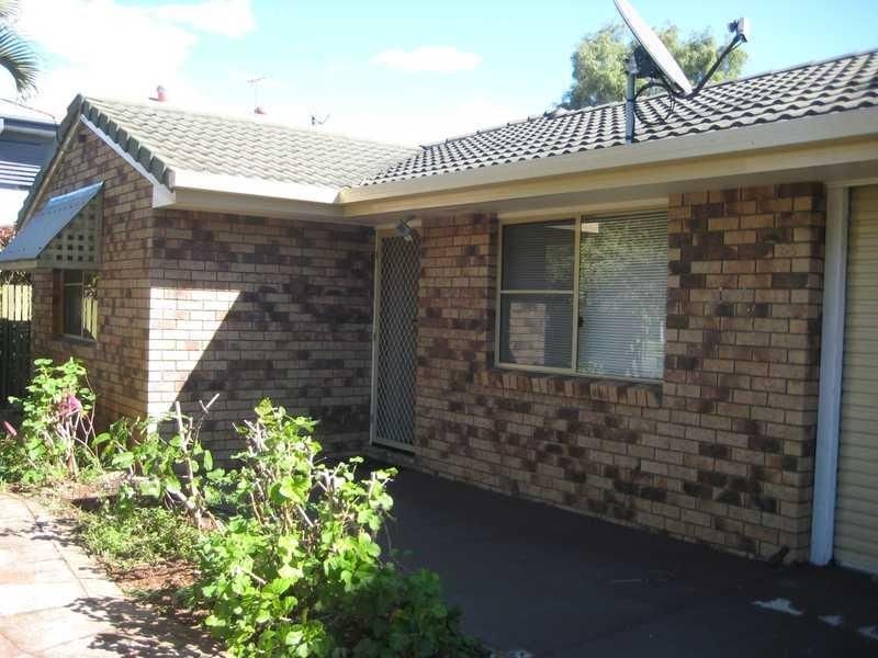 12 James Road, Beachmere QLD 4510