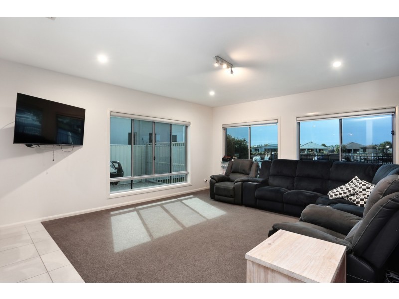 159 Marina Boulevard, Banksia Beach QLD 4507
