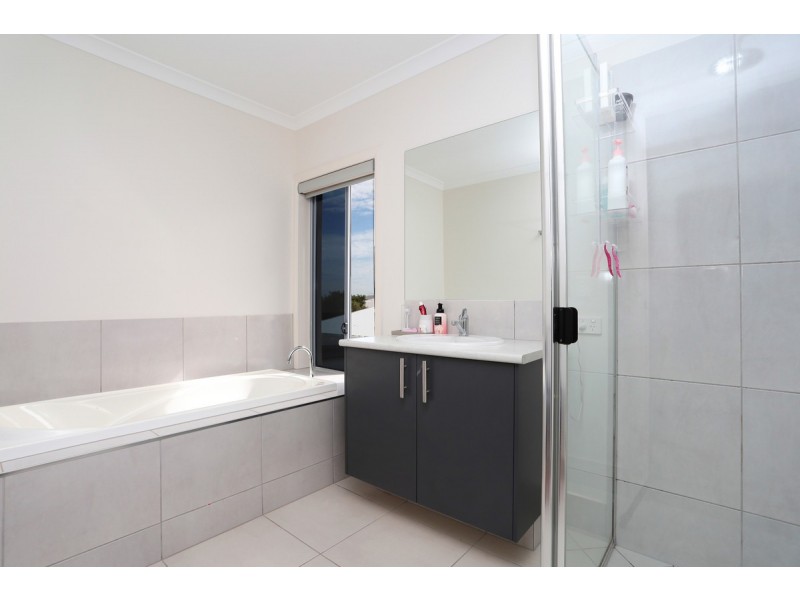 159 Marina Boulevard, Banksia Beach QLD 4507