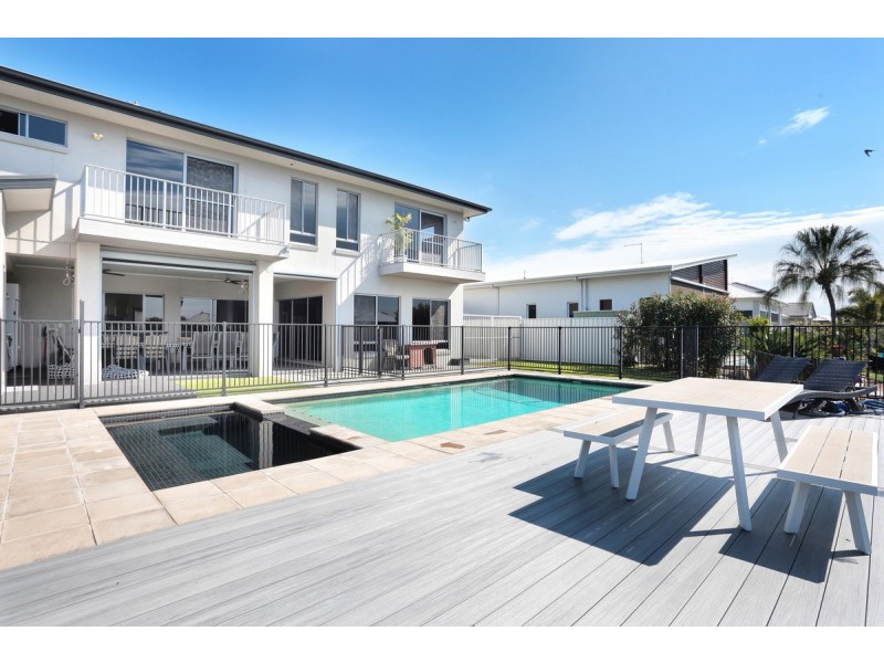 159 Marina Boulevard, Banksia Beach QLD 4507