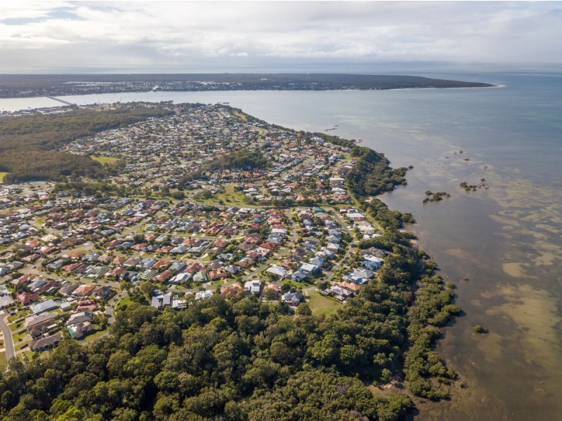 33 Avalon Street, Sandstone Point QLD 4511