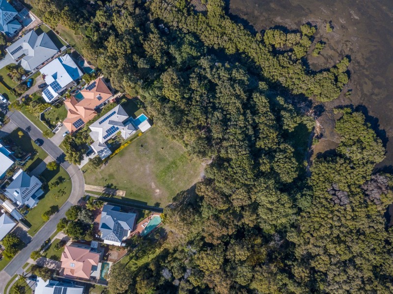 33 Avalon Street, Sandstone Point QLD 4511