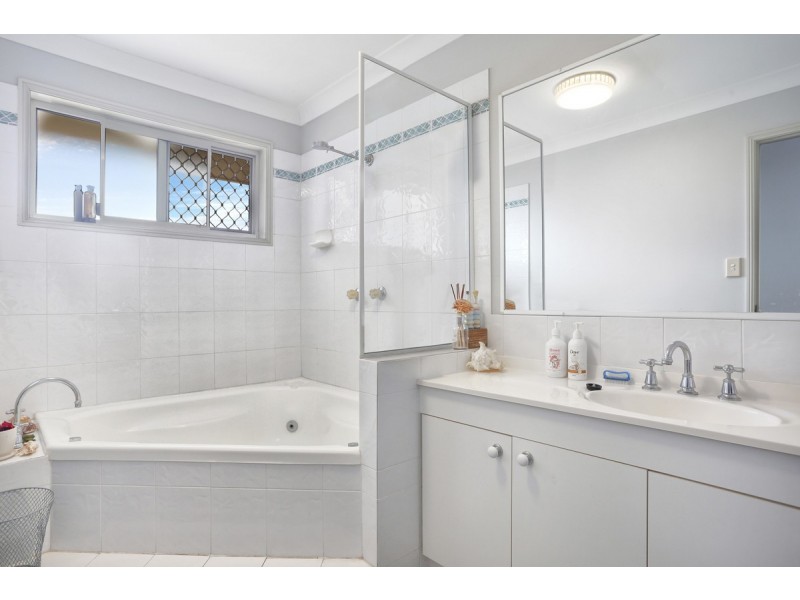 56 Hoya Crescent, Bongaree QLD 4507