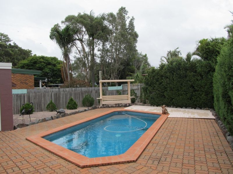 18 Anchor Court, Banksia Beach QLD 4507