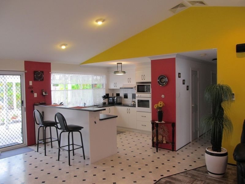 18 Anchor Court, Banksia Beach QLD 4507