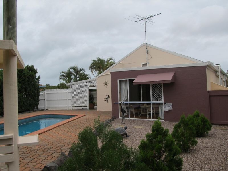 18 Anchor Court, Banksia Beach QLD 4507