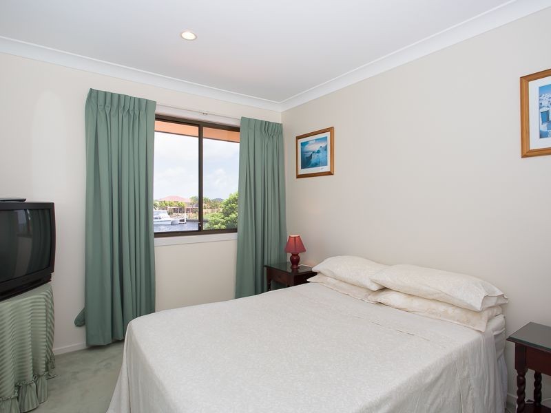41 Voyagers Drive, Banksia Beach QLD 4507