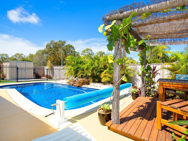 2 Barklya Crescent, Bongaree QLD 4507