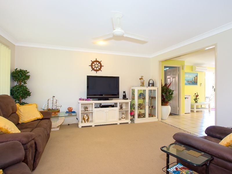 2 Barklya Crescent, Bongaree QLD 4507