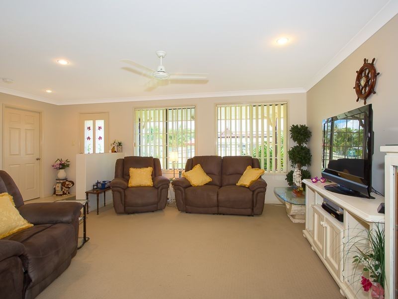 2 Barklya Crescent, Bongaree QLD 4507