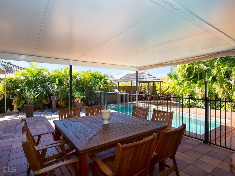 9 Scarborough Court, Sandstone Point QLD 4511