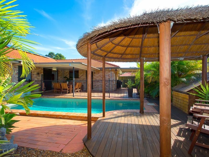 9 Scarborough Court, Sandstone Point QLD 4511