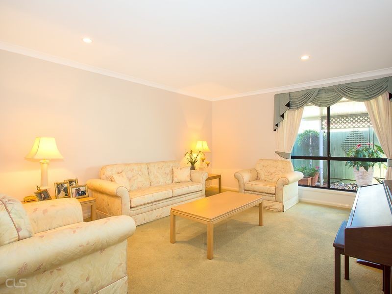 9 Scarborough Court, Sandstone Point QLD 4511