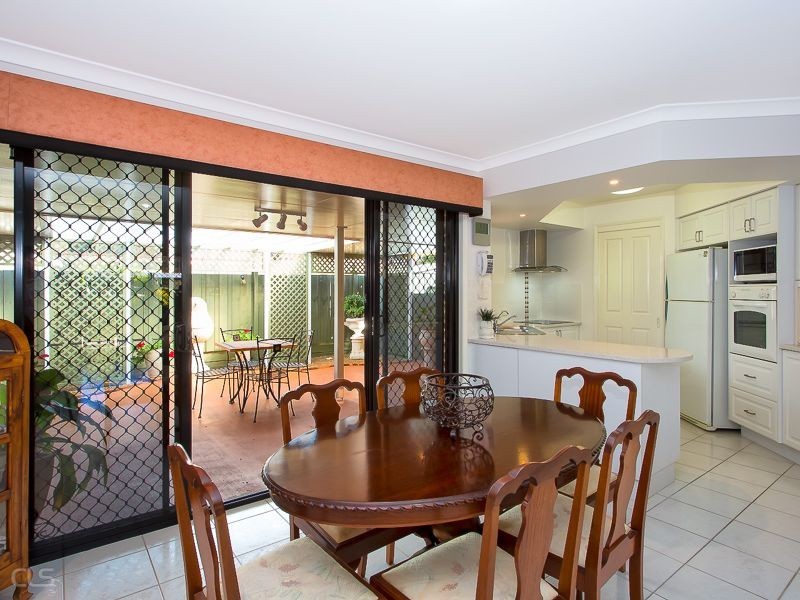 9 Scarborough Court, Sandstone Point QLD 4511