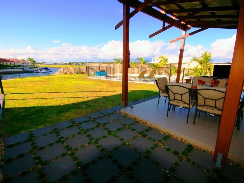 10 Barklya Crescent, Bongaree QLD 4507