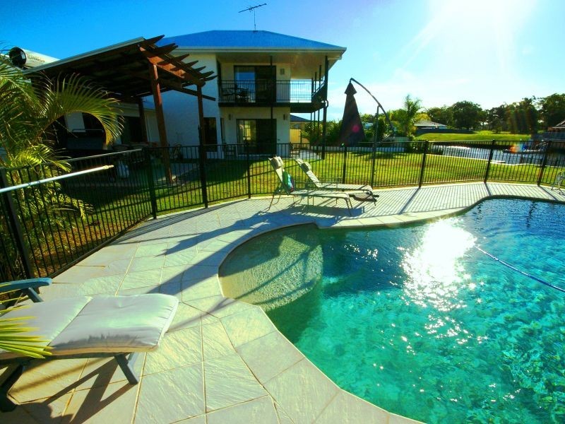 10 Barklya Crescent, Bongaree QLD 4507