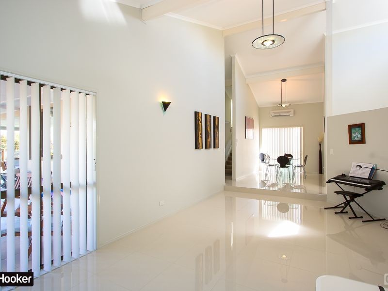 77 Phoenix Avenue, Bongaree QLD 4507