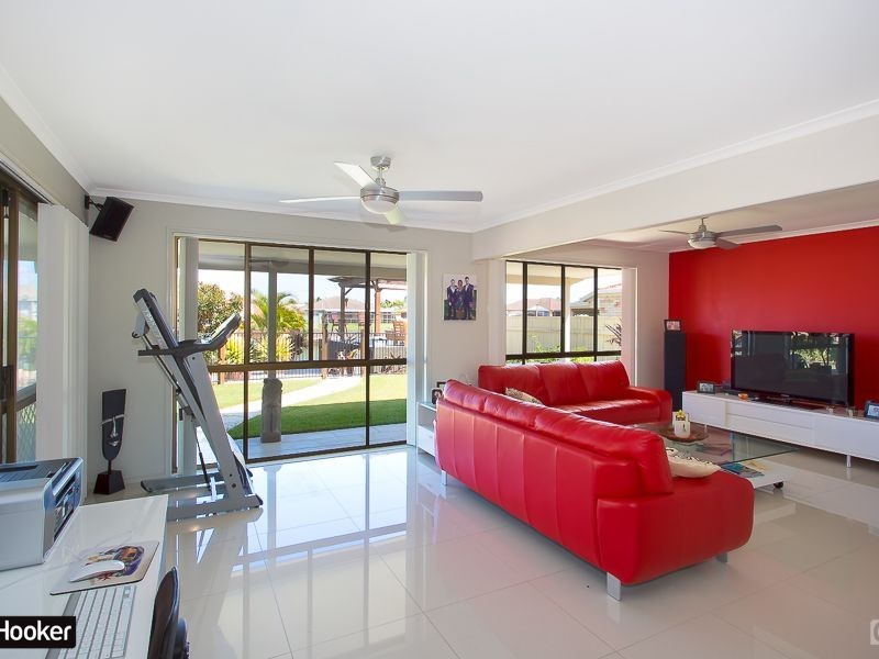 77 Phoenix Avenue, Bongaree QLD 4507