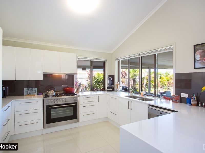 77 Phoenix Avenue, Bongaree QLD 4507