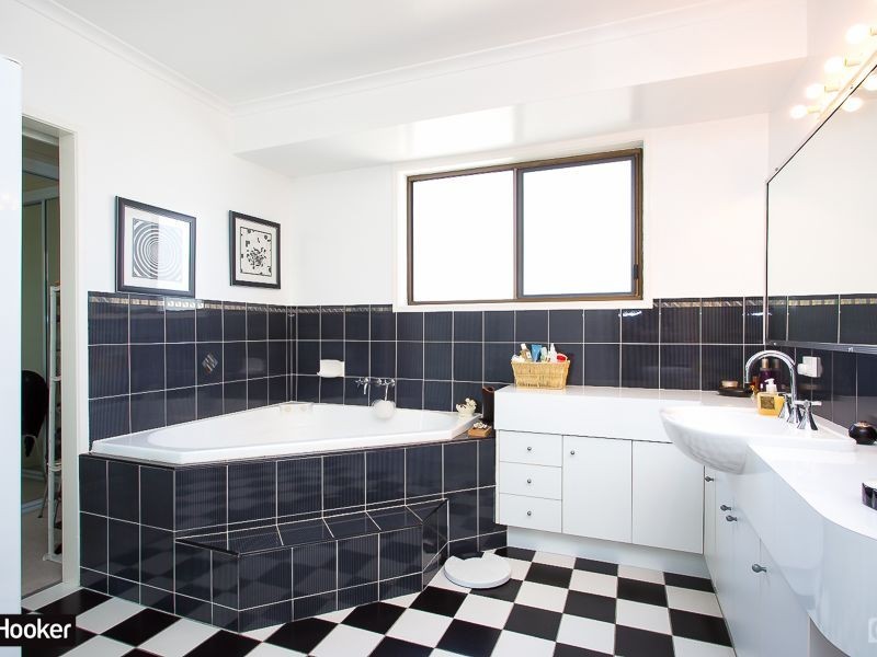 77 Phoenix Avenue, Bongaree QLD 4507