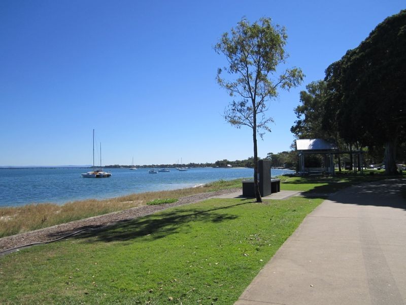 77 Phoenix Avenue, Bongaree QLD 4507